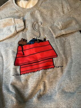 Gildan Gray Snoop Dog Snoopy Sweatshirt Adult Sm